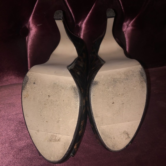 Steve Madden patent leather leopard & black heels - Picture 6 of 6